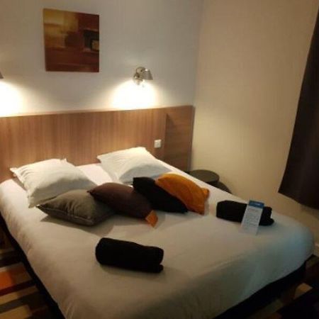 Kyriad Direct Agen Castel Culier Castelculier Bagian luar foto